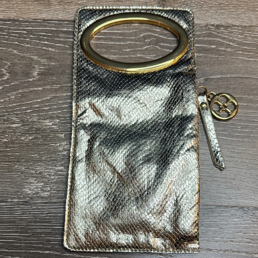 IMAN shimmer elegance